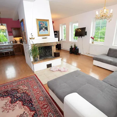 Tasteful In Ernov With Private Pool * Zernov (Semily)